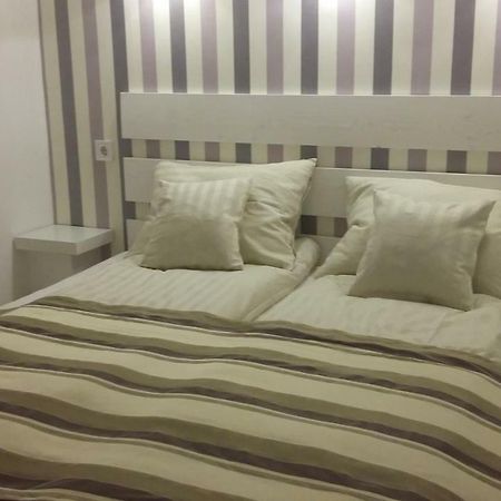 Kossuth Apartmanok Debrecen Buitenkant foto