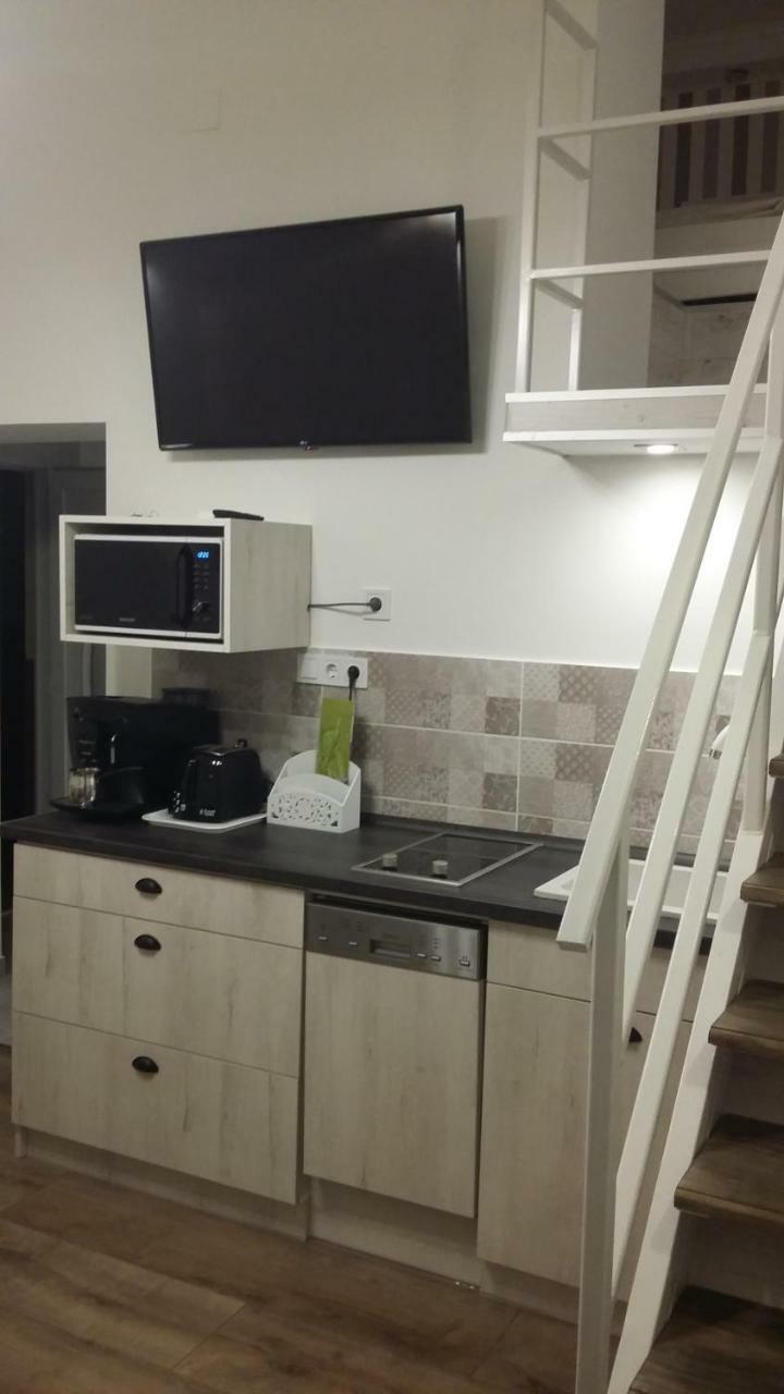 Kossuth Apartmanok Debrecen Buitenkant foto