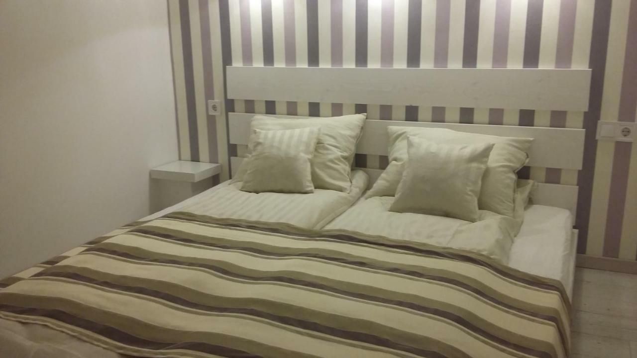 Kossuth Apartmanok Debrecen Buitenkant foto