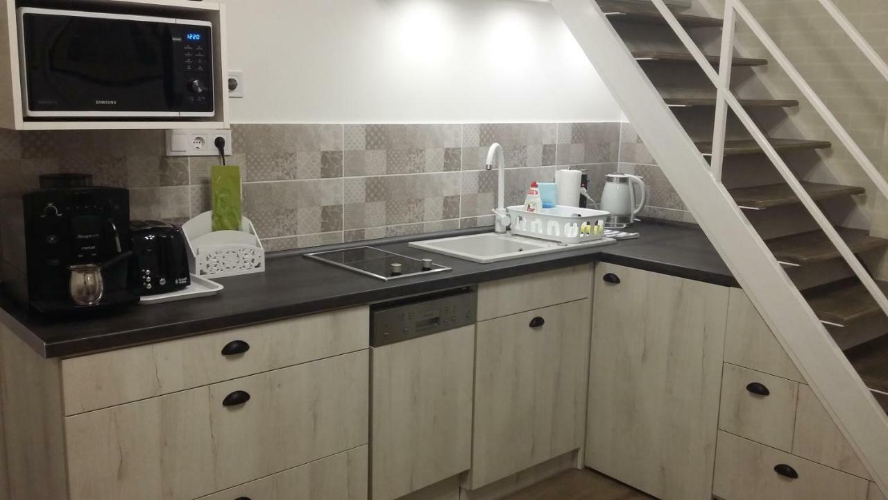 Kossuth Apartmanok Debrecen Buitenkant foto
